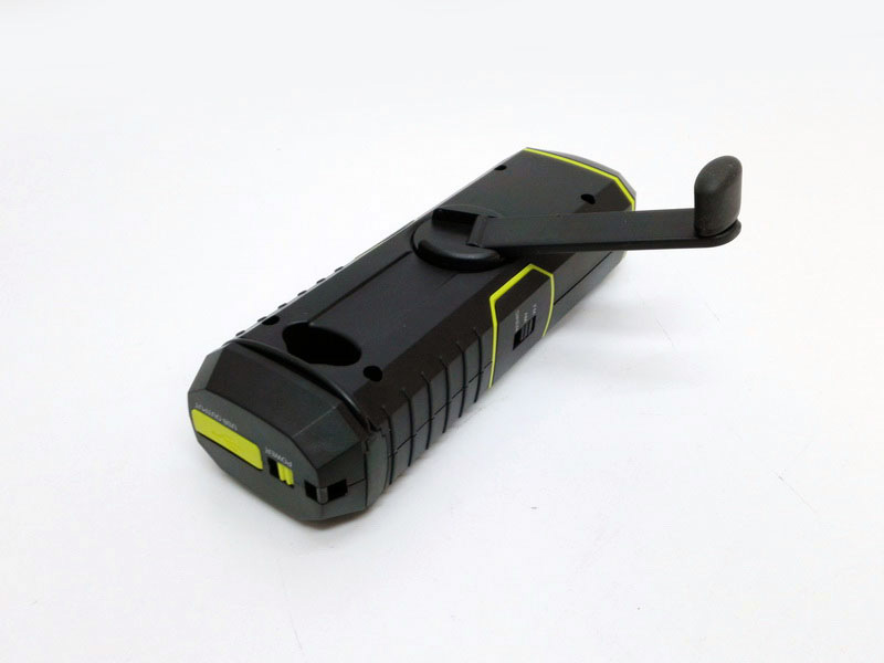 linterna radio cargador dinamo plastico 4x5x15.7 1u